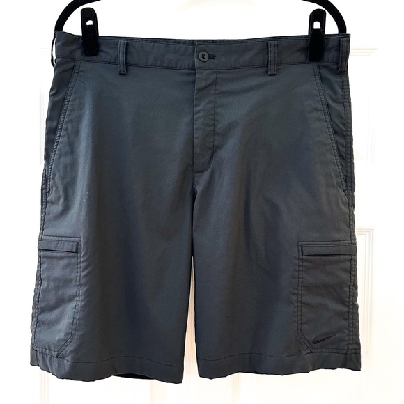 Nike Golf Dri Fit Cargo Utility Shorts Black / Dark Gray sz 34 - Picture 1 of 4